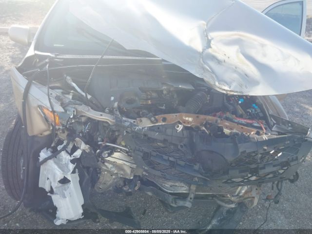 Toyota Corolla L Image 11