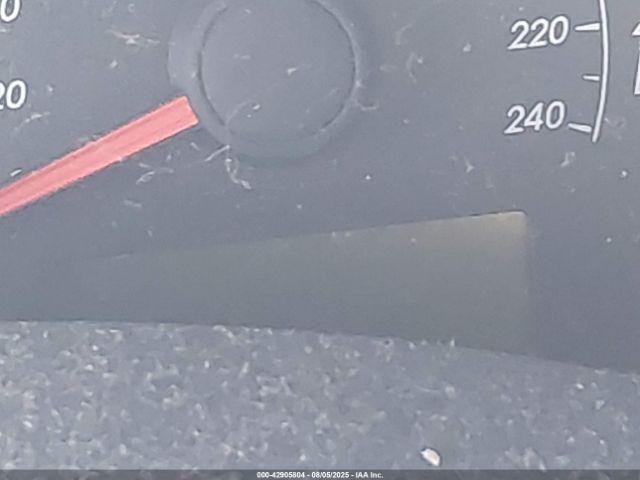 Toyota Corolla L Image 3