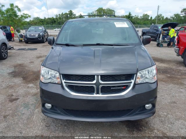 Dodge Grand Caravan Sxt Image 3
