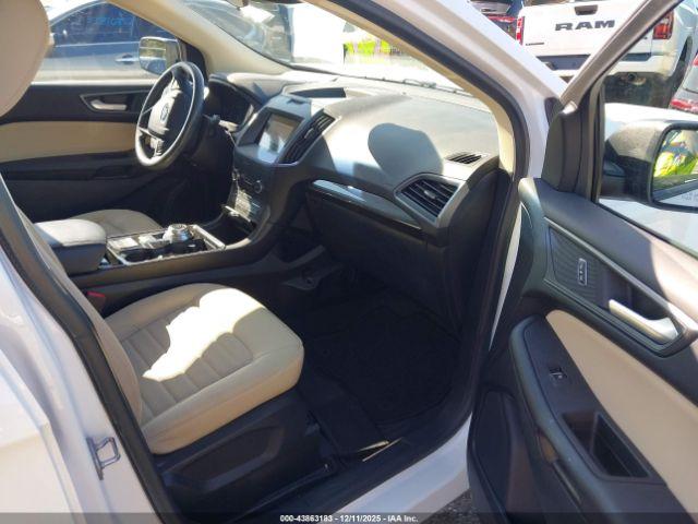 Ford Edge Se Image 6