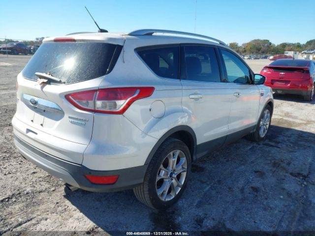 Ford Escape Titanium Image 2