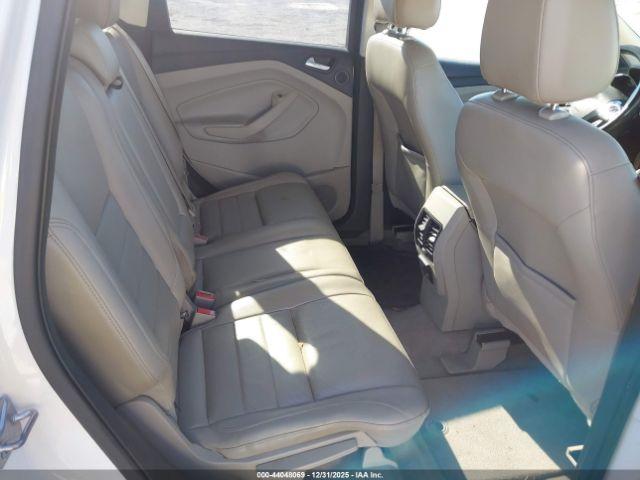 Ford Escape Titanium Image 8