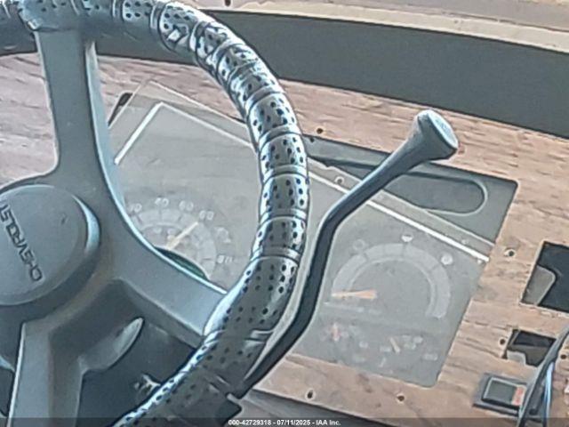 Chevrolet P30 Motor Home Image 8