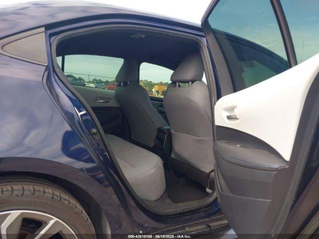 Toyota Corolla Se Image 16