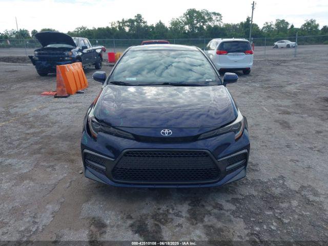 Toyota Corolla Se Image 7