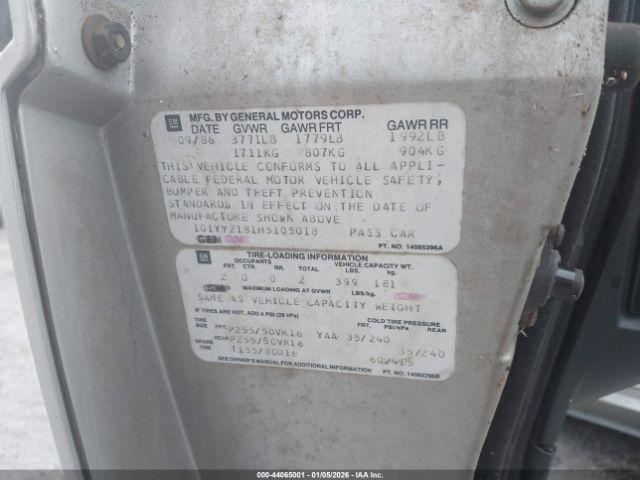 Chevrolet Corvette Image 10