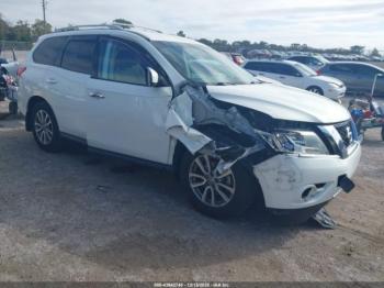 Salvage Nissan Pathfinder