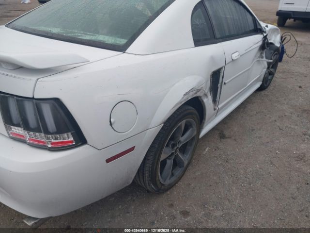 Ford Mustang Image 8