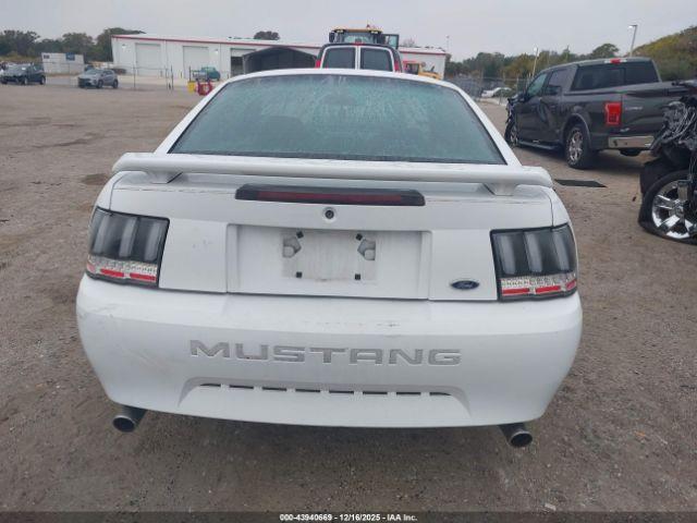 Ford Mustang Image 16
