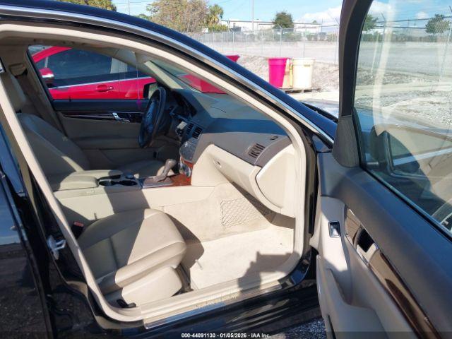 Mercedes-Benz C-Class Image 6