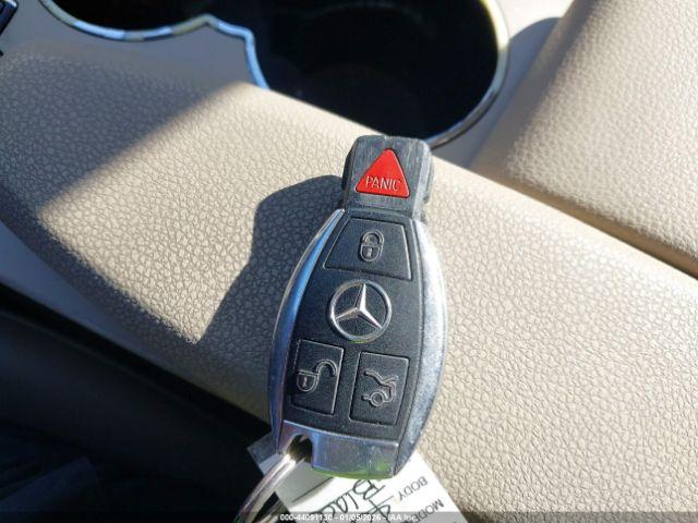 Mercedes-Benz C-Class Image 10