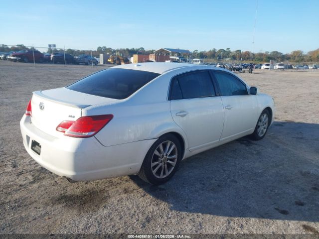 Toyota Avalon Xls Image 4