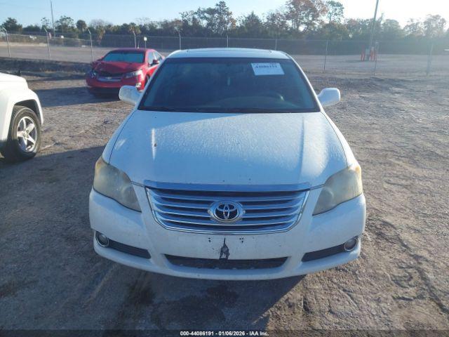 Toyota Avalon Xls Image 6