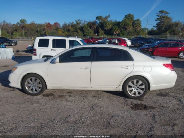 Toyota Avalon Xls Image 10