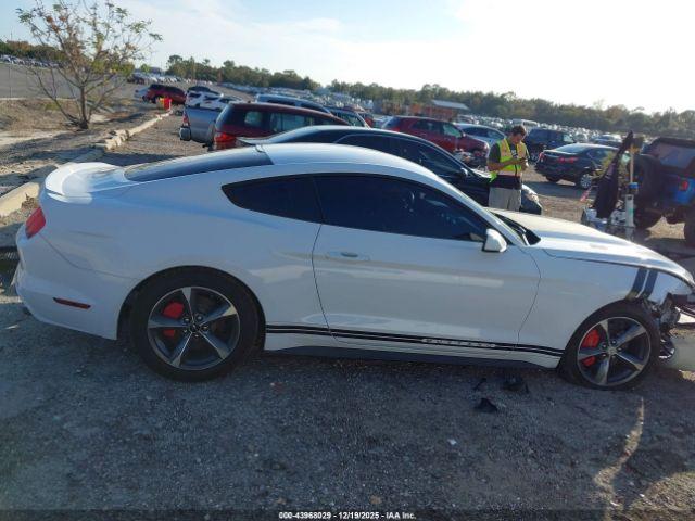 Ford Mustang V6 Image 9