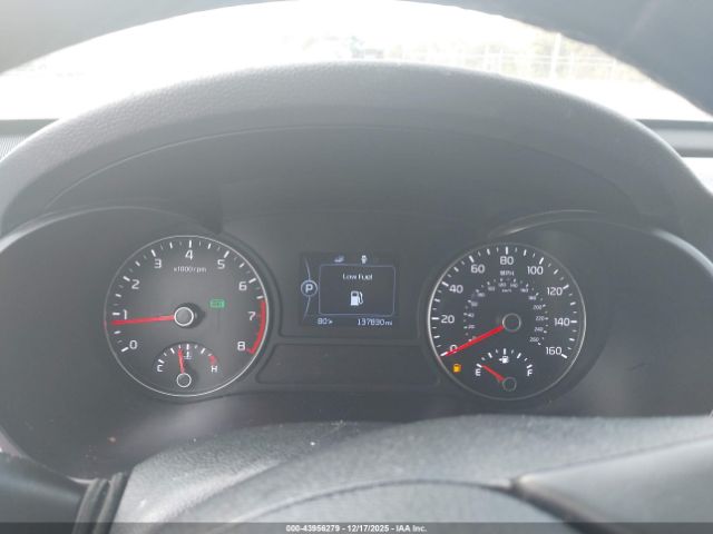 Kia Optima S Image 4