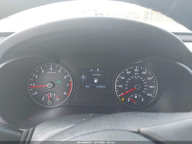 Kia Optima S Image 4