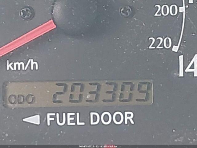 Toyota Camry Sle V6 Image 10