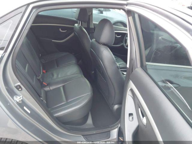 Hyundai ELANTRA Image 9