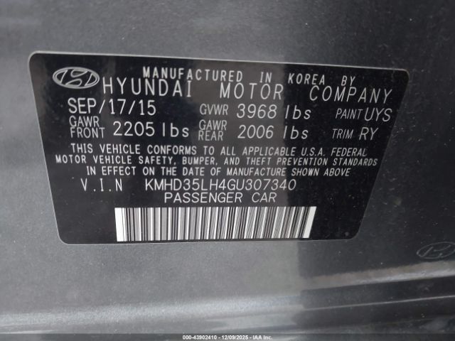 Hyundai ELANTRA Image 6