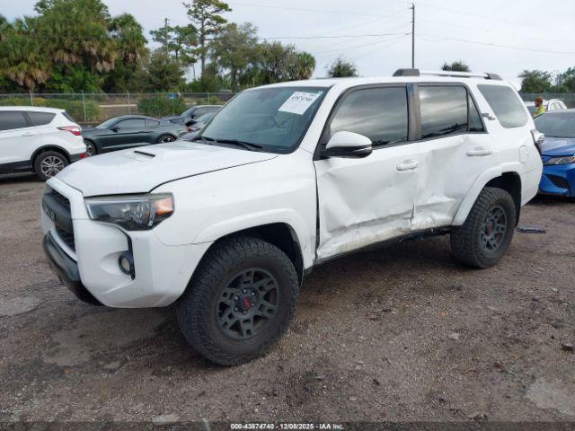 Toyota 4Runner Trd Off Road Premium Image 6