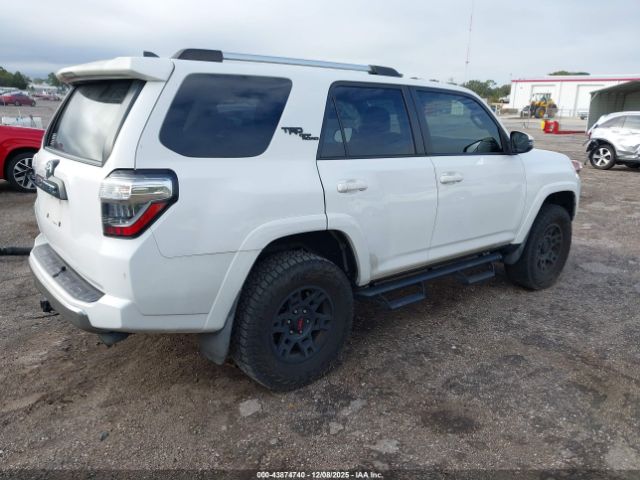 Toyota 4Runner Trd Off Road Premium Image 4