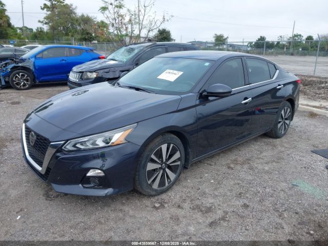 Nissan Altima 2.5 Sv Image 3