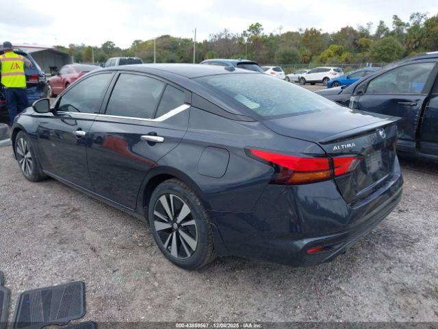 Nissan Altima 2.5 Sv Image 2