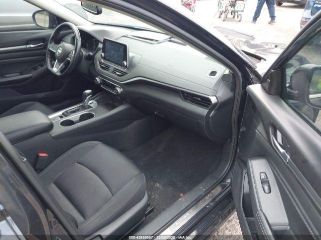 Nissan Altima 2.5 Sv Image 5