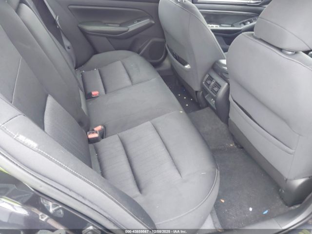 Nissan Altima 2.5 Sv Image 11