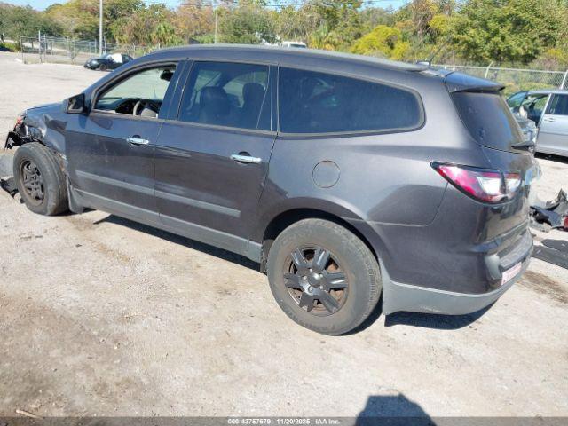 Chevrolet Traverse Ls Image 4