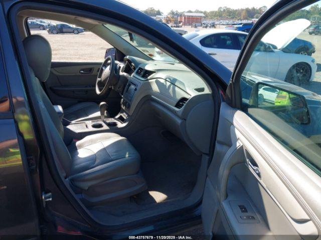 Chevrolet Traverse Ls Image 12