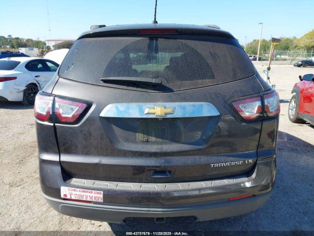 Chevrolet Traverse Ls Image 2