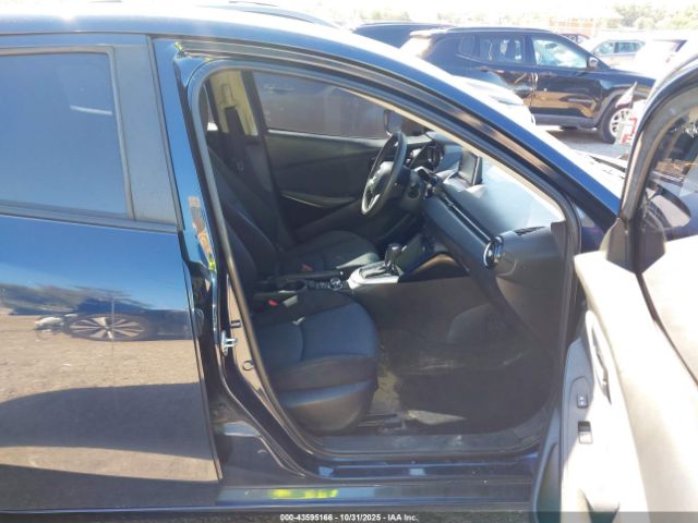 Toyota Yaris Image 2