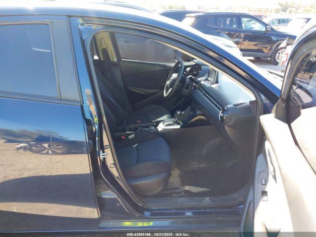 Toyota Yaris Image 2