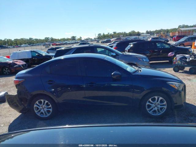 Toyota Yaris Image 10