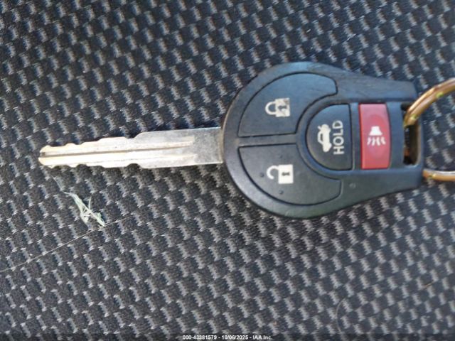 Nissan Versa 1.6 Sv Image 12