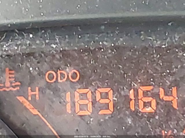 Nissan Versa 1.6 Sv Image 13