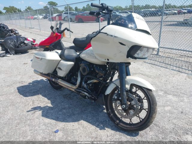 Harley-Davidson Fltrxst Image 1