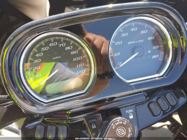 Harley-Davidson Fltrxst Image 4