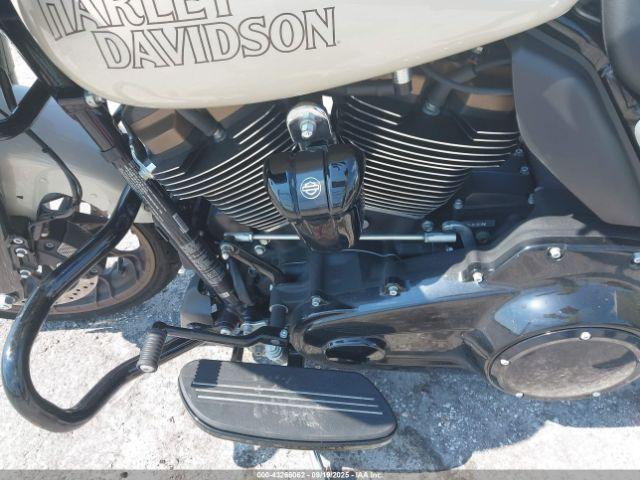 Harley-Davidson Fltrxst Image 8