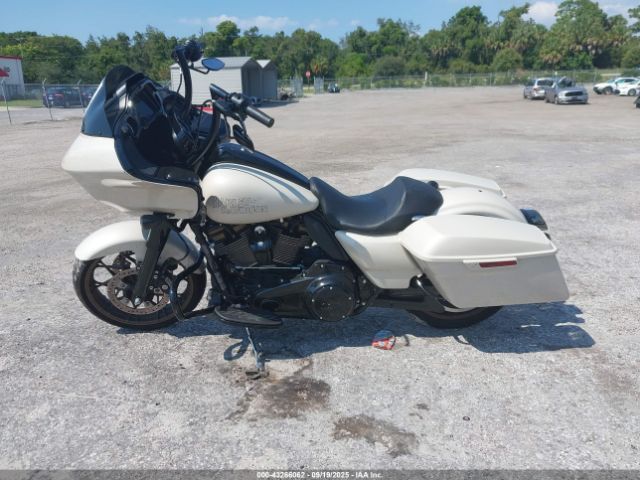 Harley-Davidson Fltrxst Image 10