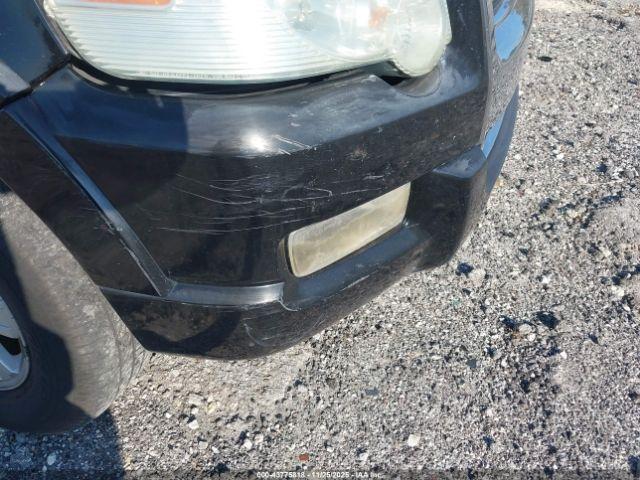 Ford Explorer Xlt Image 2