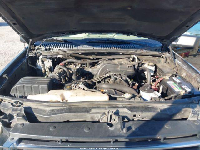 Ford Explorer Xlt Image 11