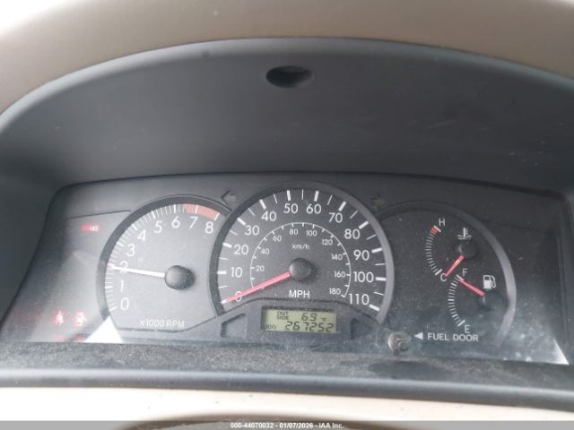 Toyota Corolla Ce Image 4