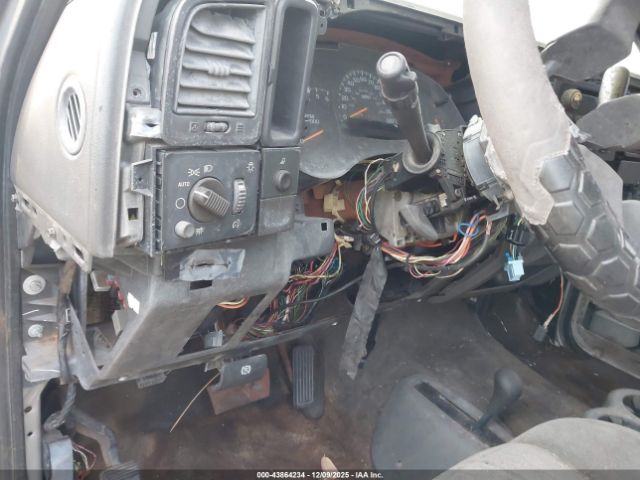 Chevrolet Silverado 1500 Ls Image 6