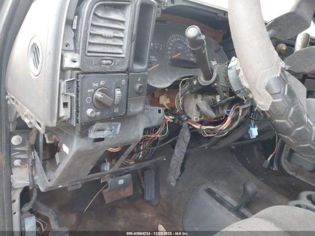 Chevrolet Silverado 1500 Ls Image 6