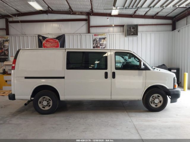 Chevrolet Express Work Van Image 2