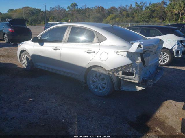 Hyundai ACCENT Se Image 9