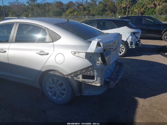 Hyundai ACCENT Se Image 6